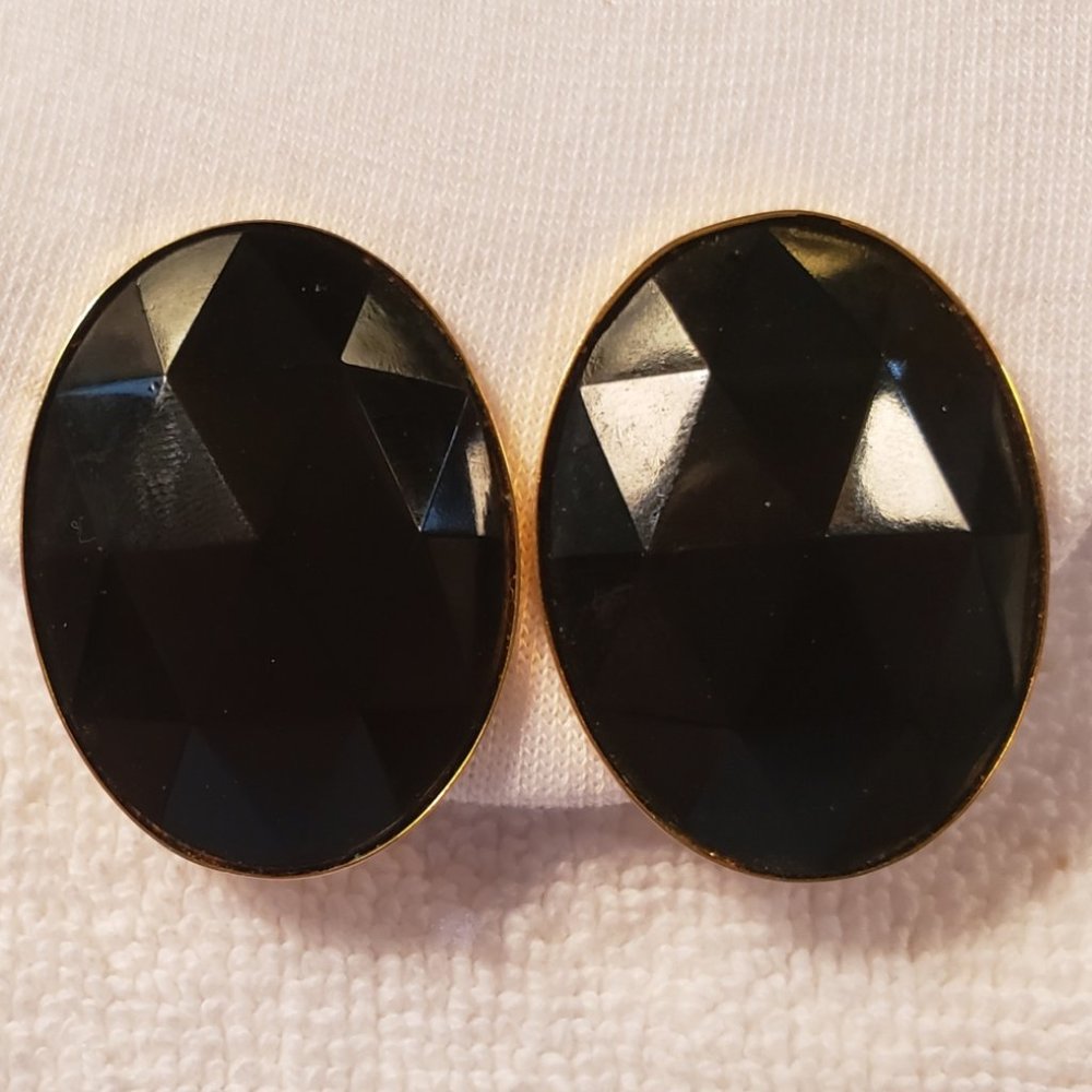 Louis Booth Jet Clip on Earrings